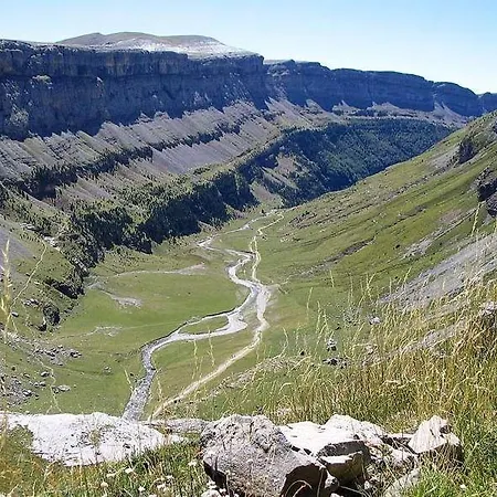 Aparthotel Lausan 2*