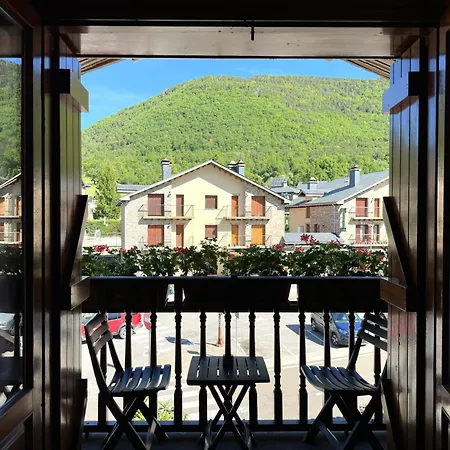 Lausan Aparthotel 2*